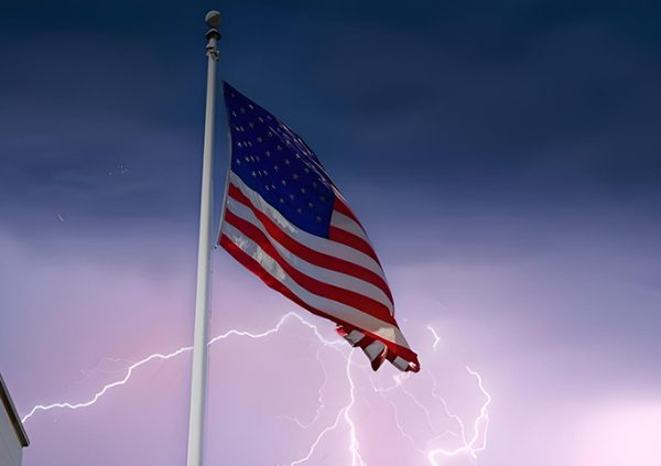Advice-For-Ensuring-Flagpole-Safety-During-Storms-1